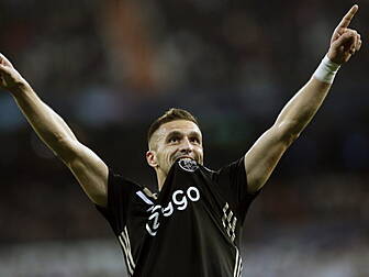Ajax embarrass Madrid, Spurs s...